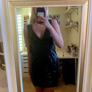 LULUS BLACK SPARKLY DRESS